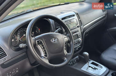 Позашляховик / Кросовер Hyundai Santa FE 2011 в 