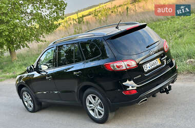 Позашляховик / Кросовер Hyundai Santa FE 2011 в 
