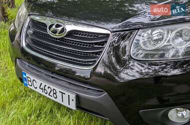 Позашляховик / Кросовер Hyundai Santa FE 2010 в 