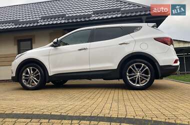 Внедорожник / Кроссовер Hyundai Santa FE 2015 в 