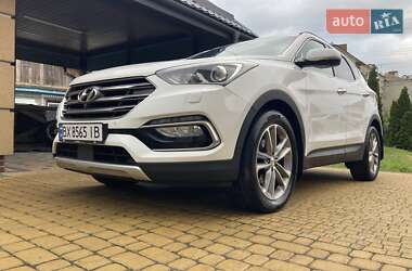Внедорожник / Кроссовер Hyundai Santa FE 2015 в 