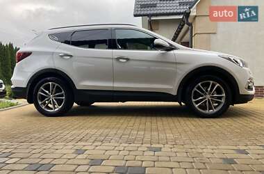 Внедорожник / Кроссовер Hyundai Santa FE 2015 в 