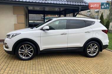 Внедорожник / Кроссовер Hyundai Santa FE 2015 в 