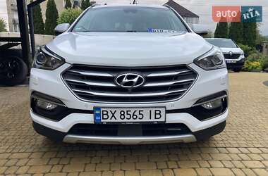 Внедорожник / Кроссовер Hyundai Santa FE 2015 в 