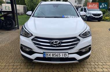 Внедорожник / Кроссовер Hyundai Santa FE 2015 в 