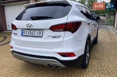 Внедорожник / Кроссовер Hyundai Santa FE 2015 в 