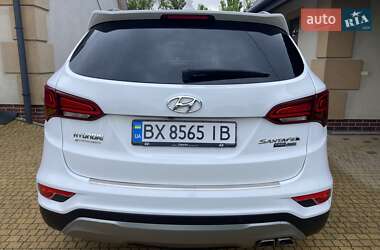 Внедорожник / Кроссовер Hyundai Santa FE 2015 в 