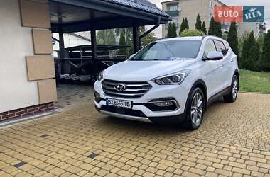 Внедорожник / Кроссовер Hyundai Santa FE 2015 в 