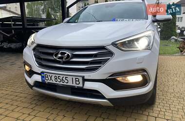 Внедорожник / Кроссовер Hyundai Santa FE 2015 в 