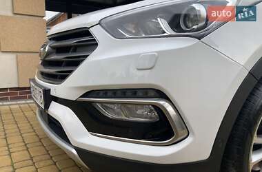 Внедорожник / Кроссовер Hyundai Santa FE 2015 в 