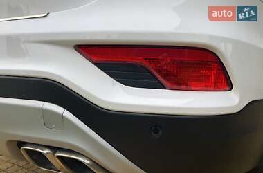 Внедорожник / Кроссовер Hyundai Santa FE 2015 в 