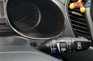 Внедорожник / Кроссовер Hyundai Santa FE 2015 в 