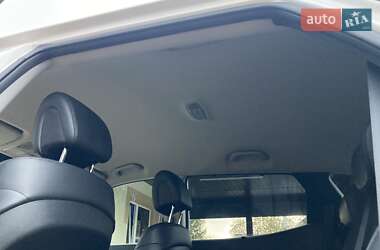 Внедорожник / Кроссовер Hyundai Santa FE 2015 в 