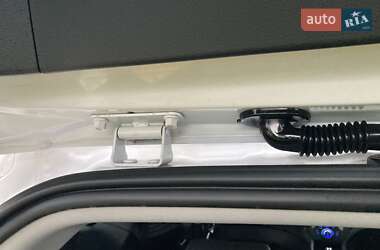 Внедорожник / Кроссовер Hyundai Santa FE 2015 в 