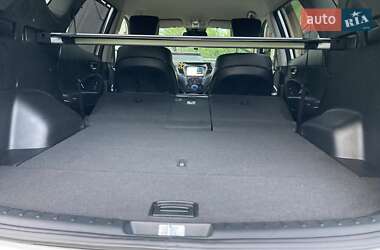 Внедорожник / Кроссовер Hyundai Santa FE 2015 в 