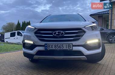 Внедорожник / Кроссовер Hyundai Santa FE 2015 в 