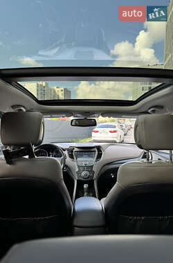 Позашляховик / Кросовер Hyundai Santa FE 2014 в 