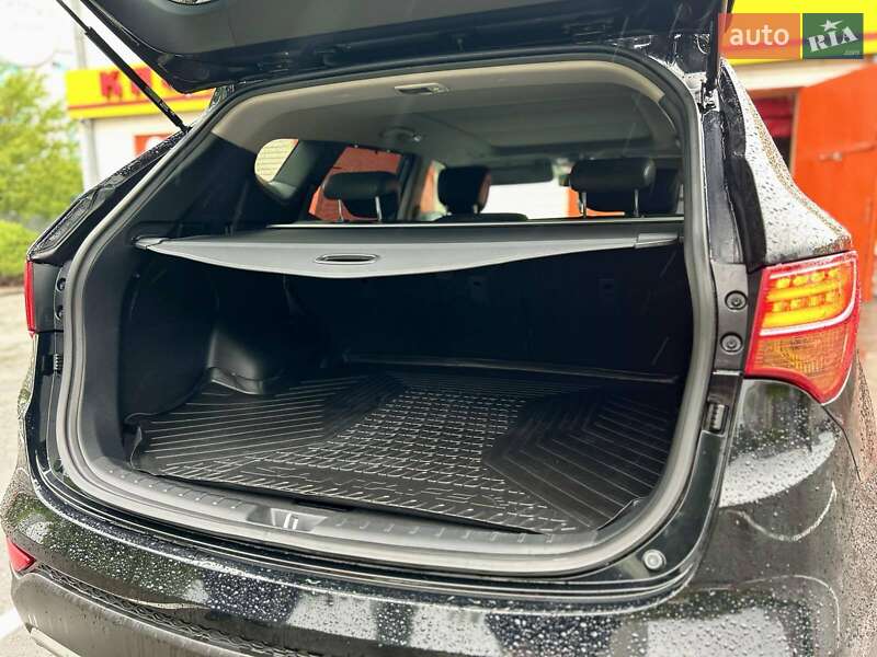 Позашляховик / Кросовер Hyundai Santa FE 2014 в Харкові