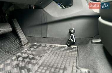 Внедорожник / Кроссовер Hyundai Santa FE 2014 в 