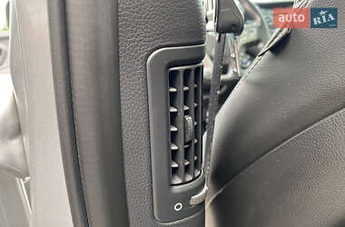 Позашляховик / Кросовер Hyundai Santa FE 2014 в 