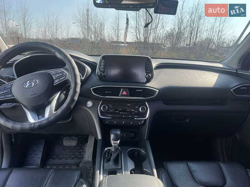 Позашляховик / Кросовер Hyundai Santa FE 2019 в Винниках