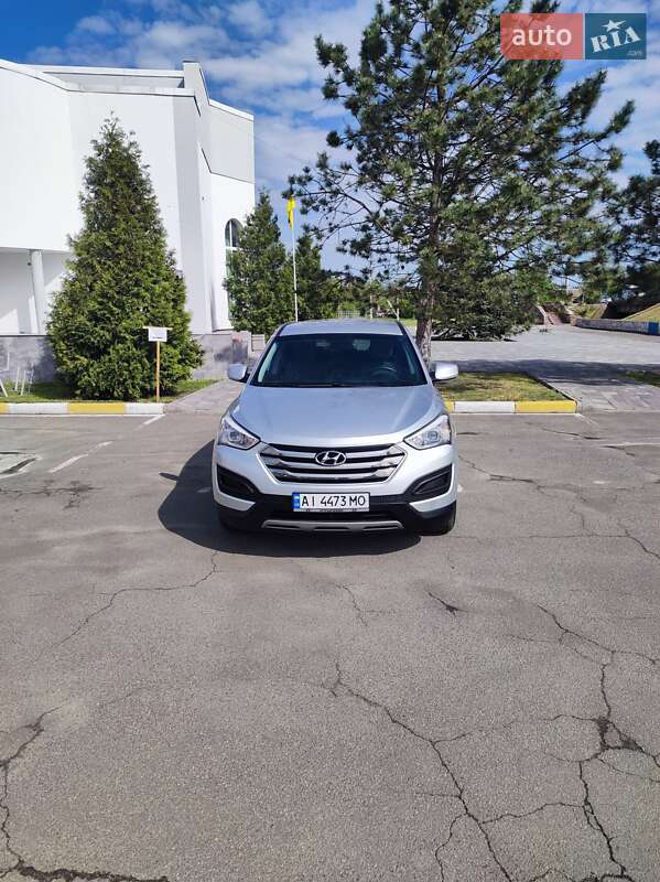Позашляховик / Кросовер Hyundai Santa FE 2015 в Ірпені