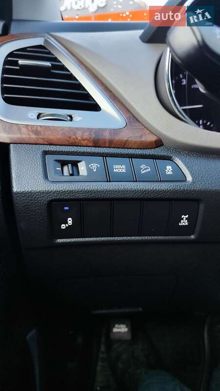 Внедорожник / Кроссовер Hyundai Santa FE 2017 в Львове