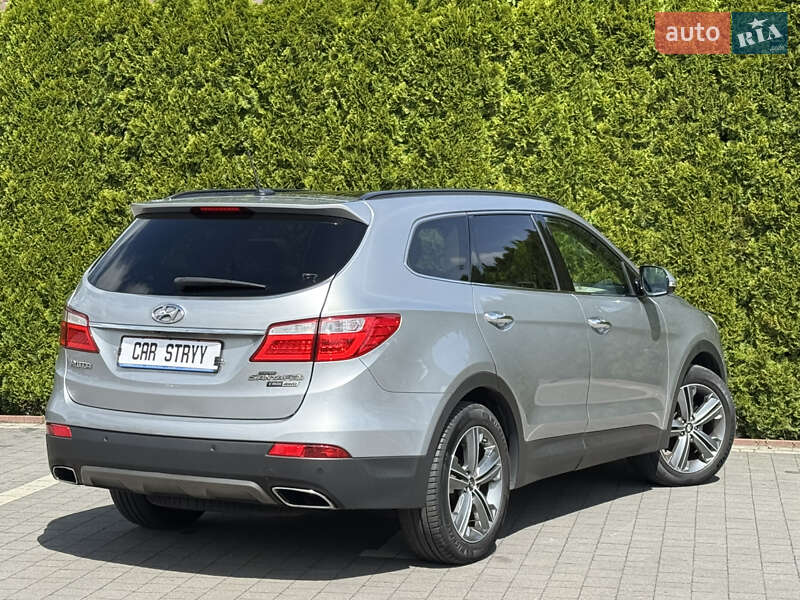 Внедорожник / Кроссовер Hyundai Santa FE 2015 в Стрые