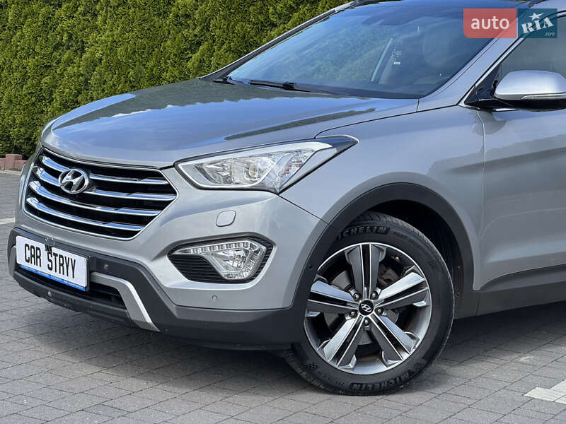 Внедорожник / Кроссовер Hyundai Santa FE 2015 в Стрые