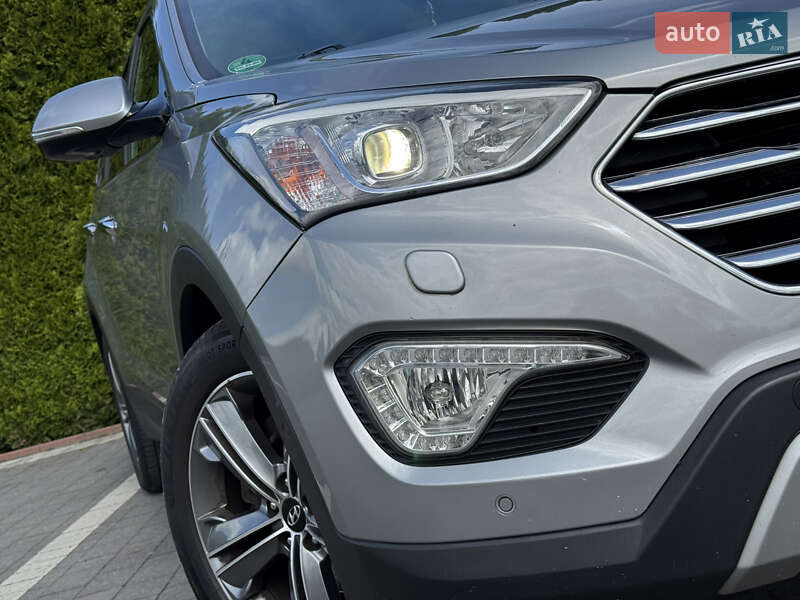 Внедорожник / Кроссовер Hyundai Santa FE 2015 в Стрые