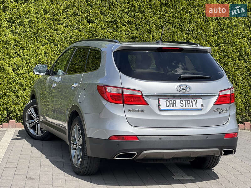 Внедорожник / Кроссовер Hyundai Santa FE 2015 в Стрые