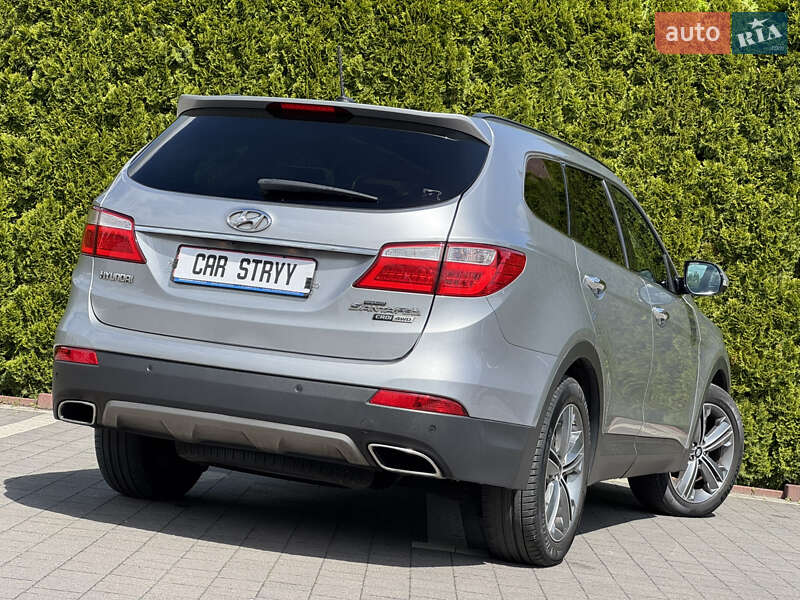 Внедорожник / Кроссовер Hyundai Santa FE 2015 в Стрые
