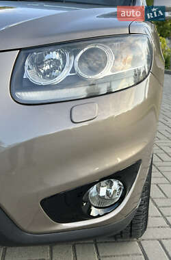 Позашляховик / Кросовер Hyundai Santa FE 2011 в 