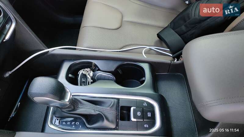 Позашляховик / Кросовер Hyundai Santa FE 2019 в Івано-Франківську