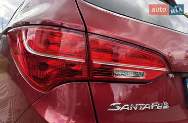 Внедорожник / Кроссовер Hyundai Santa FE 2015 в 
