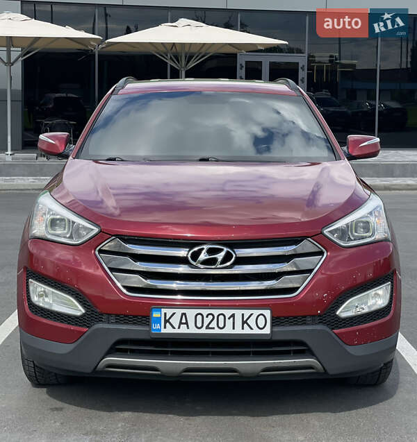 Внедорожник / Кроссовер Hyundai Santa FE 2014 в 