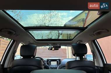 Внедорожник / Кроссовер Hyundai Santa FE 2013 в 