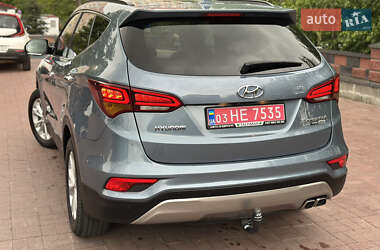 Внедорожник / Кроссовер Hyundai Santa FE 2017 в 