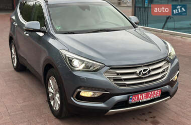 Внедорожник / Кроссовер Hyundai Santa FE 2017 в 