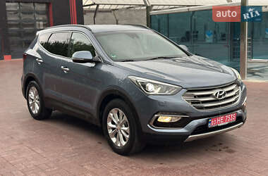 Внедорожник / Кроссовер Hyundai Santa FE 2017 в 