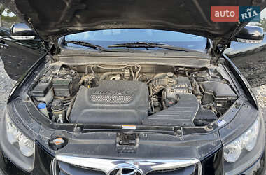 Позашляховик / Кросовер Hyundai Santa FE 2010 в 