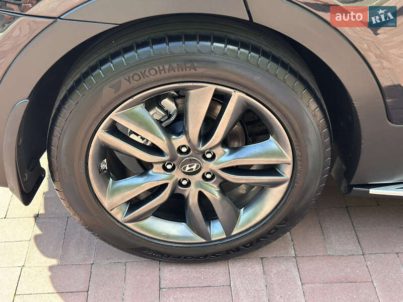 Позашляховик / Кросовер Hyundai Santa FE 2014 в Рівному