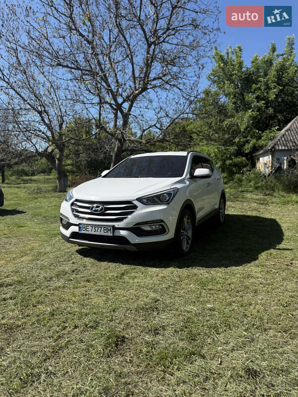 Позашляховик / Кросовер Hyundai Santa FE 2017 в Первомайську