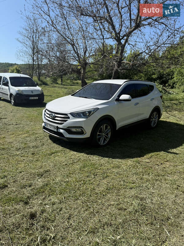 Позашляховик / Кросовер Hyundai Santa FE 2017 в Первомайську
