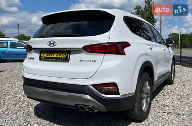 Позашляховик / Кросовер Hyundai Santa FE 2019 в 