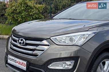Позашляховик / Кросовер Hyundai Santa FE 2013 в 