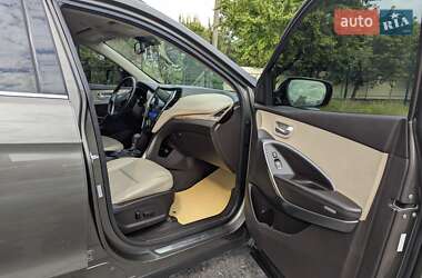 Позашляховик / Кросовер Hyundai Santa FE 2013 в 