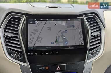 Позашляховик / Кросовер Hyundai Santa FE 2013 в 