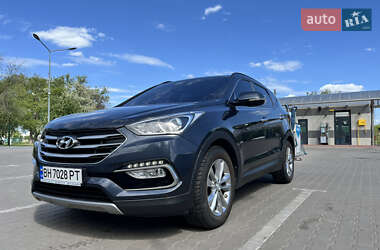 Позашляховик / Кросовер Hyundai Santa FE 2015 в 