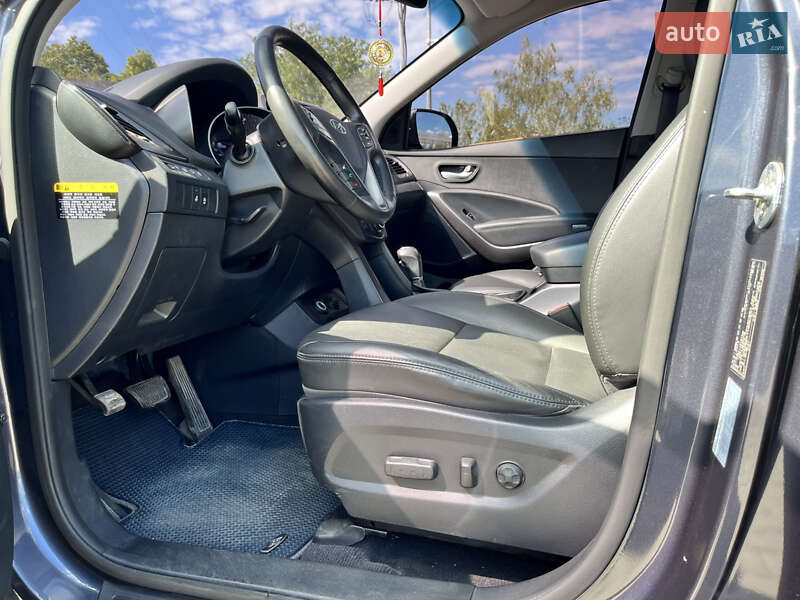 Позашляховик / Кросовер Hyundai Santa FE 2015 в Кривому Розі